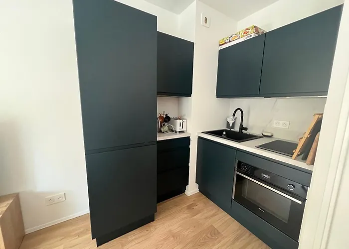 Avec Balcon Sud, Parking Prive A - Fr-1-374-227 *