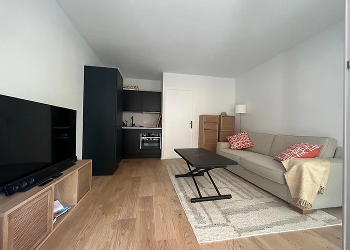 Avec Balcon Sud, Parking Prive A - Fr-1-374-227 *